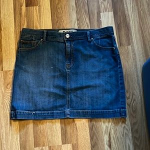 Size 16 GAP jean skirt